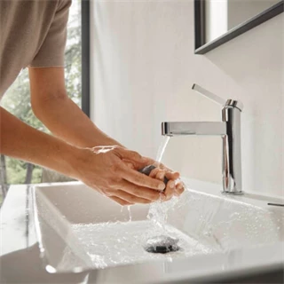Hansgrohe Finoris egykaros mosdócsaptelep 100, CoolStart, push-open lefolyógarnitúrával, króm 76024000