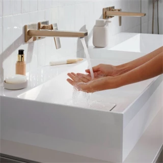 Hansgrohe Metropol egykaros falsík alatti mosdócsaptelep 225mm-es kifolyóval, szálcsiszolt bronz 32526140